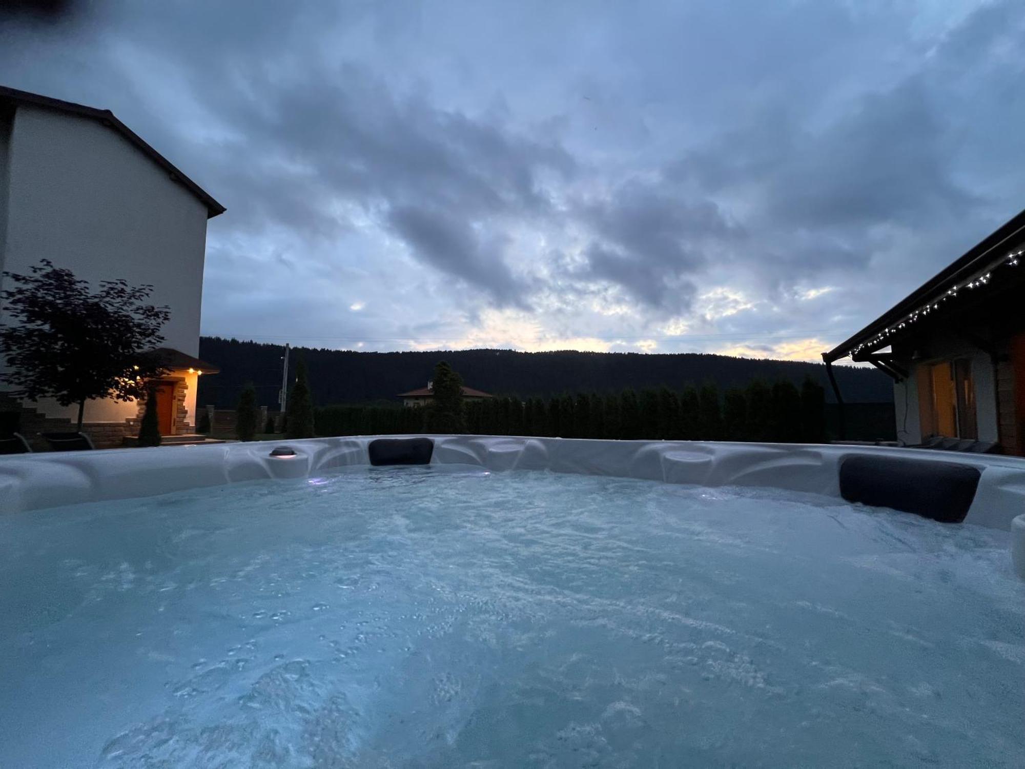 Villa Adelheide - Spa, Bbq & Jacuzzi Beli Iskar Exterior photo